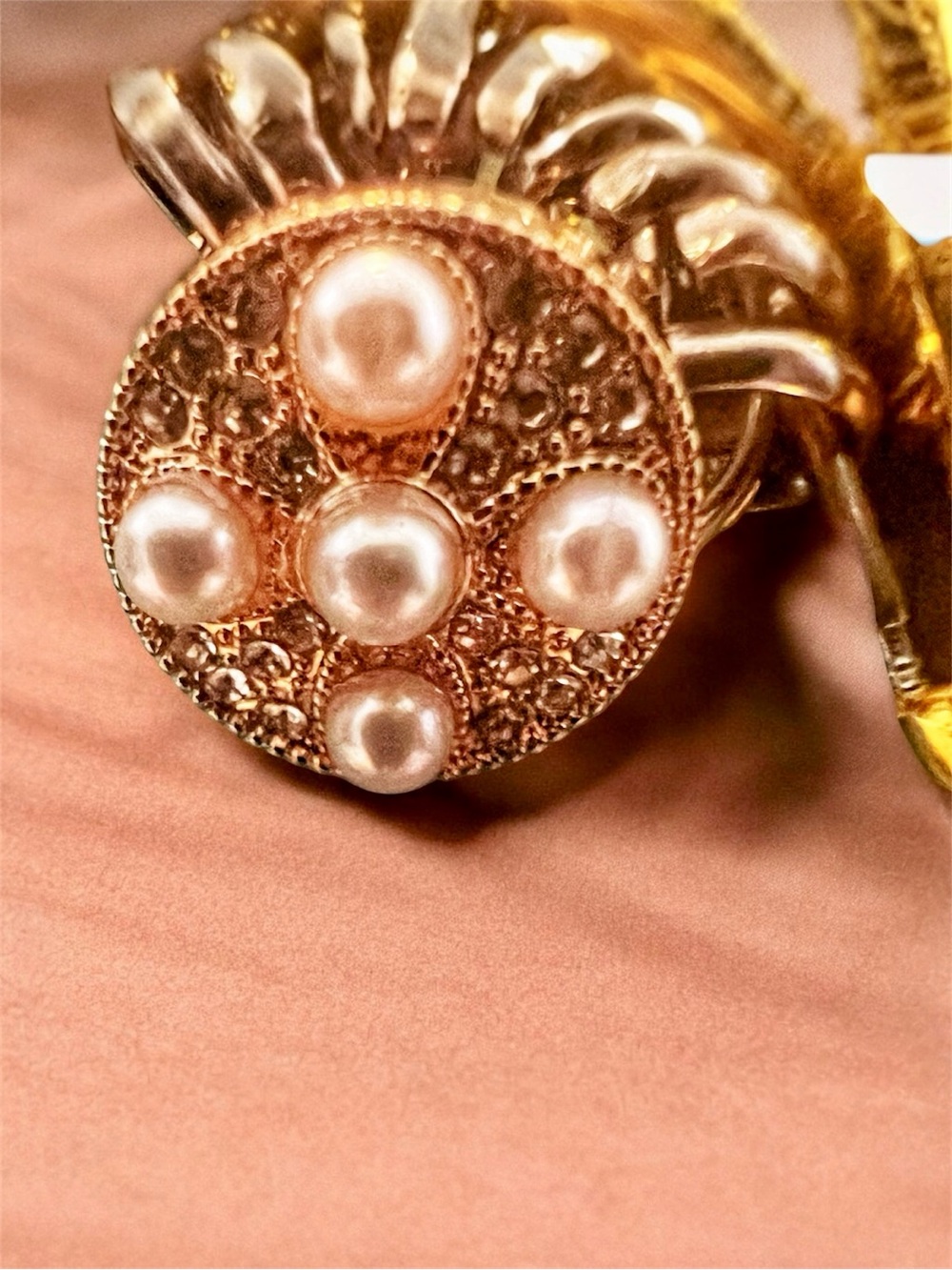 Gold&Silver Multi-Charm Choker w/ Gogoey/MRUIKA/Kapanou Watches, Crystals/Pearls - Picture 9 of 13